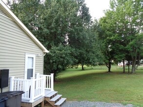 150 Sycamore Cir in Winston-Salem, NC - Building Photo - Building Photo