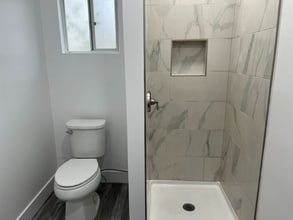 452 N Alexander St in San Fernando, CA - Building Photo - Building Photo