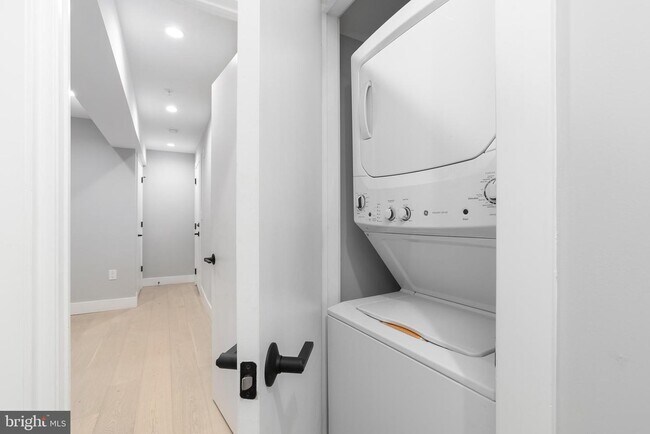 1707 Rittenhouse Square-Unit -01 in Philadelphia, PA - Building Photo - Building Photo