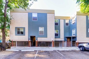 2301 Goss St Apartamentos