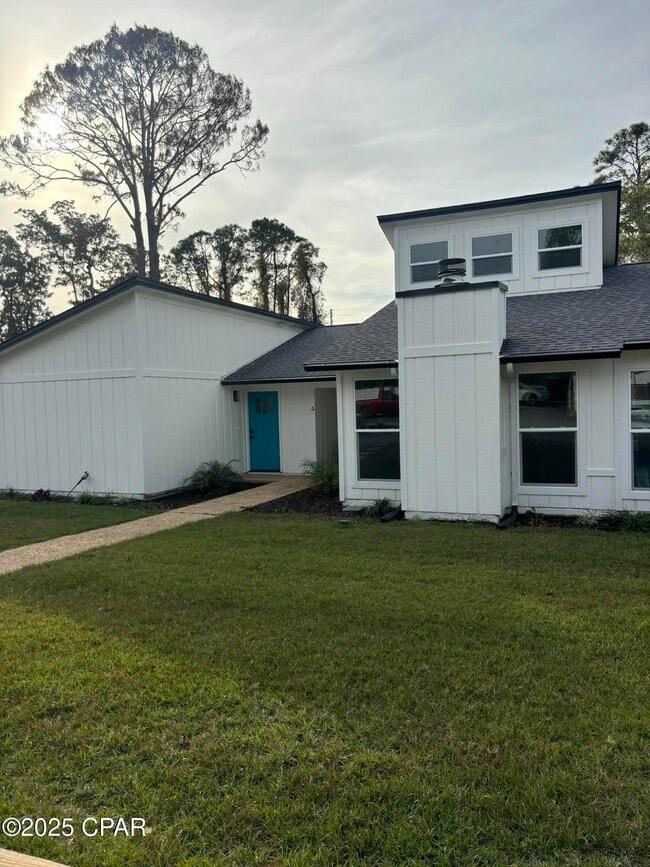 2809 Lagoon Knoll Dr in Panama City Beach, FL - Building Photo - Building Photo