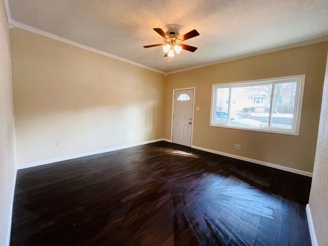 207 E 15th Ave in Homestead, PA - Building Photo - Building Photo