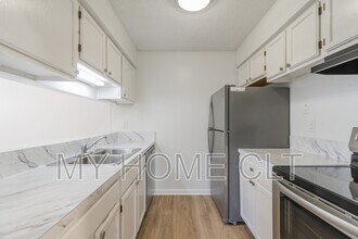 2539 Stockbridge Dr in Charlotte, NC - Building Photo - Building Photo