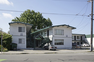 961-965 Yerba Buena Ave in Oakland, CA - Foto de edificio - Building Photo