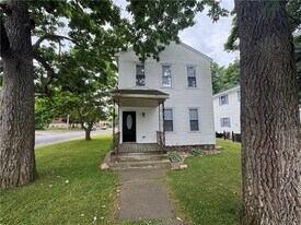 312 E Broadway in Fulton, NY - Building Photo