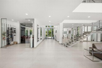 17250 SW 52nd Ct in Southwest Ranches, FL - Foto de edificio - Building Photo