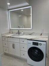 633 Rocca Ave in South San Francisco, CA - Foto de edificio - Building Photo