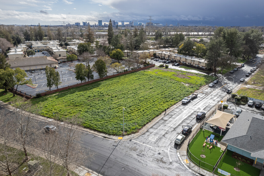 Northview Apartments in Sacramento, CA - Building Photo