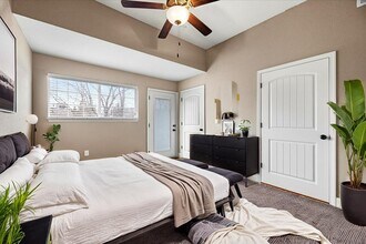 134 Barberry Ln in Raymore, MO - Foto de edificio - Building Photo