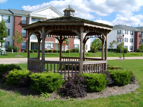 Cherry Tree Village in Strongsville, OH - Building Photo - Building Photo