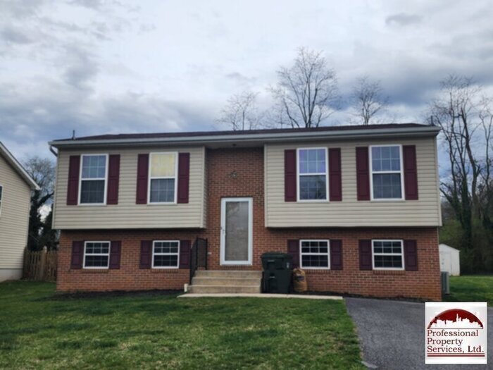 1048 Kasinof Ave in Hagerstown, MD - Building Photo