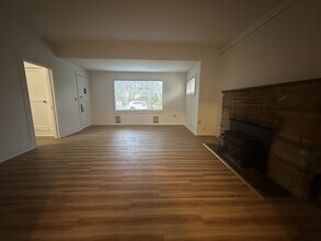 7951 Maple Ave SE in Snoqualmie, WA - Building Photo - Building Photo