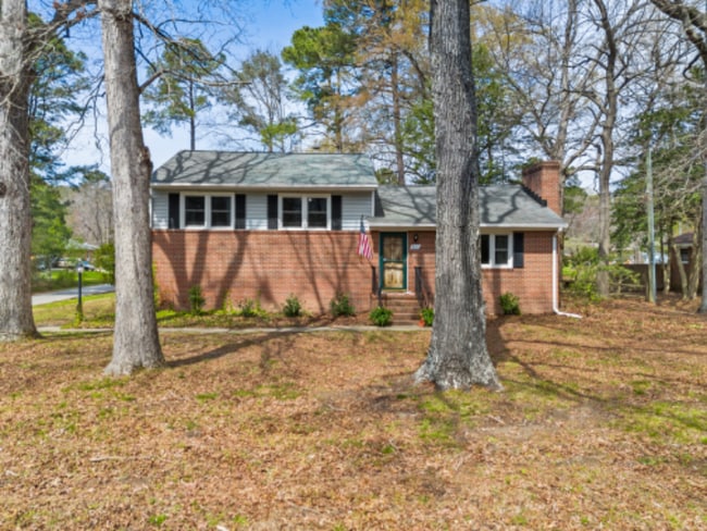 206 York Ln