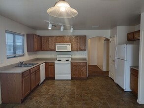 776 W Firehawk Dr in Green Valley, AZ - Building Photo - Building Photo