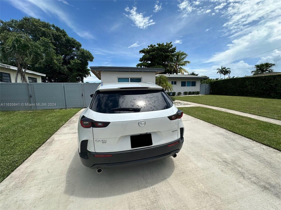 20625 Jacaranda Rd-Unit -1 in Cutler Bay, FL - Building Photo