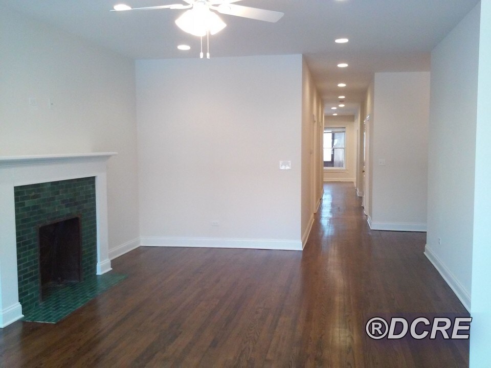 1311 W Winnemac Ave in Chicago, IL - Building Photo