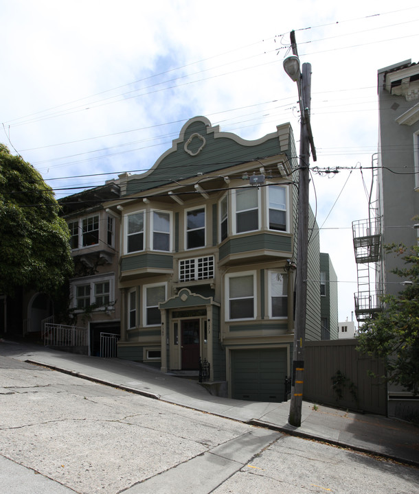 1369 Greenwich St in San Francisco, CA - Building Photo