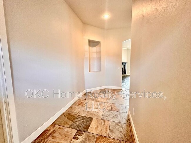 2412 SE 92nd Terrace in Oklahoma City, OK - Building Photo - Building Photo