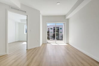 1822 N K St, Unit A in Lake Worth Beach, FL - Building Photo - Building Photo