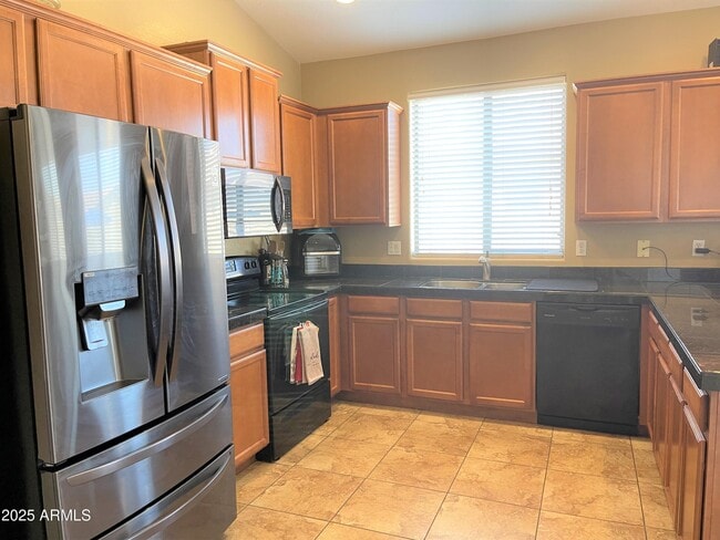 3710 W Lydia Ln in Phoenix, AZ - Building Photo - Building Photo