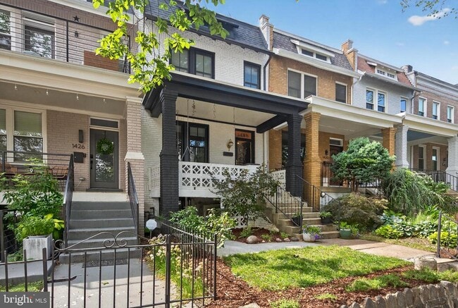 property at 1428 Trinidad Ave NE