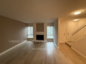 2298 Sierra Blvd in Sacramento, CA - Building Photo - Building Photo