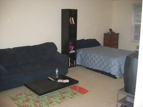 105-25 67th Ave, Unit 4C in Queens, NY - Building Photo - Building Photo
