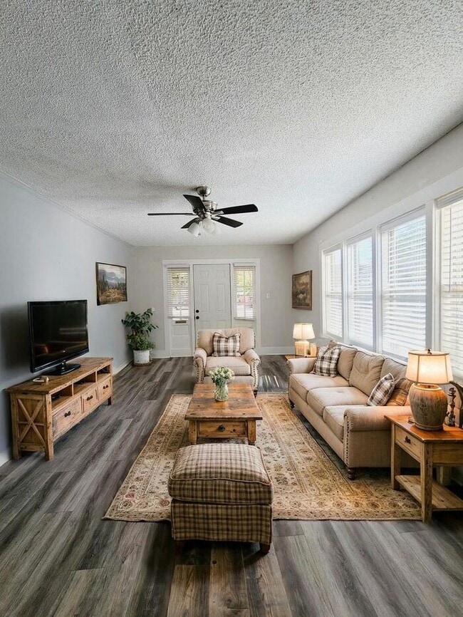 property at 112 N Walnut St