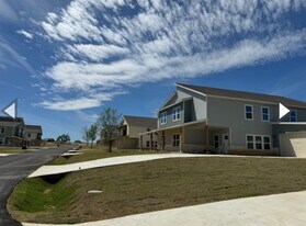 1306 Johnson Bend Rd in Weatherford, TX - Building Photo
