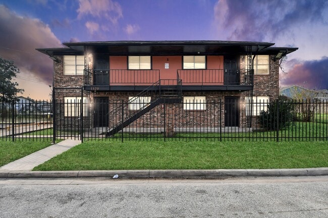 property at 1320 Griffin St