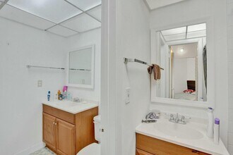 640 NW 13th St, Unit #25 in Boca Raton, FL - Building Photo - Building Photo