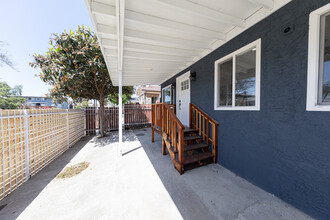 8722 Orchard Ave in Los Angeles, CA - Building Photo - Building Photo