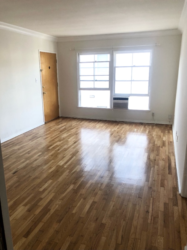 1466 S Sherbourne Dr in Los Angeles, CA - Building Photo - Building Photo