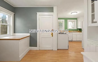 47 Crosby Rd, Unit 1 in Chestnut Hill, MA - Building Photo - Building Photo