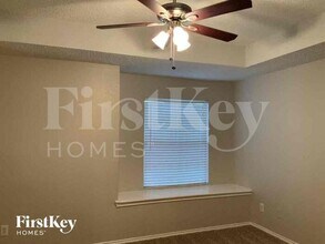 1150 Lombard Ln in Duncanville, TX - Foto de edificio - Building Photo