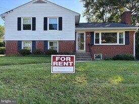 1817 Westmoreland St in McLean, VA - Building Photo