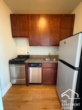 1154 N Dearborn St, Unit 311 in Chicago, IL - Building Photo - Building Photo