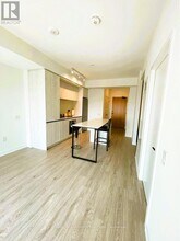 2495 Eglinton Ave W in Mississauga, ON - Building Photo - Building Photo