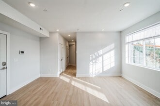 646 N 32nd St in Philadelphia, PA - Building Photo - Building Photo