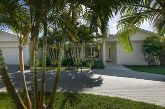 916 Jefferson St in Hollywood, FL - Building Photo - Building Photo