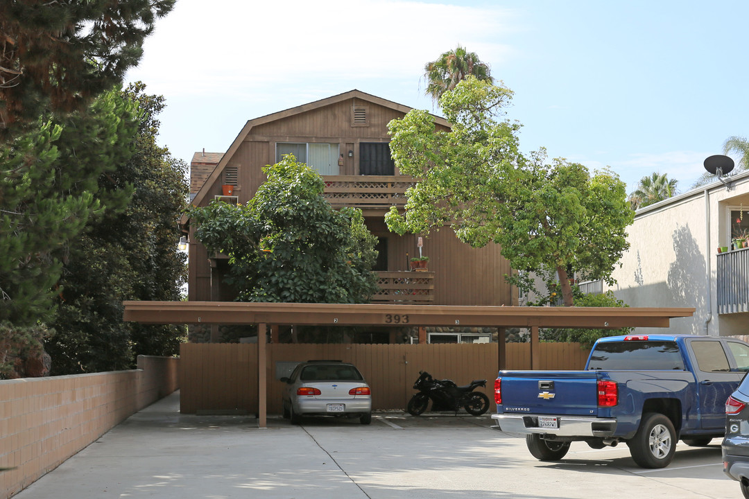 393 Oak Ave in Carlsbad, CA - Building Photo