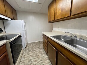 1701 Ohio St in Terre Haute, IN - Building Photo - Building Photo