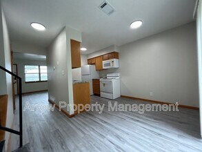 1262 S Jackson St in Junction City, KS - Building Photo - Building Photo