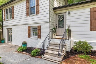 4723 N Springs Rd NW in Kennesaw, GA - Building Photo - Building Photo