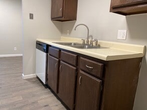 36 Sta Les Cv, Unit 3 in Jackson, TN - Foto de edificio - Building Photo