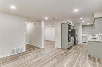 5631 Dent Rd in Fort Worth, TX - Building Photo - Building Photo