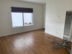 7156 Lexington Ave, Unit 7154 in West Hollywood, CA - Building Photo - Building Photo