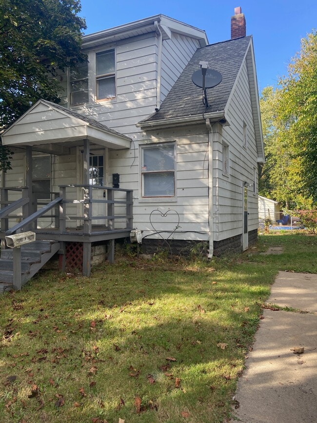 property at 1604 Homewild Ave