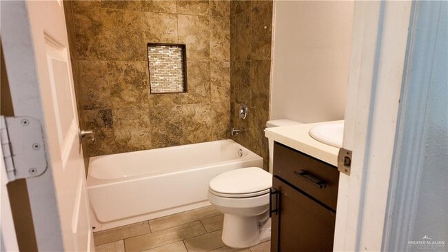 12 Valeria St in Edinburg, TX - Building Photo - Building Photo