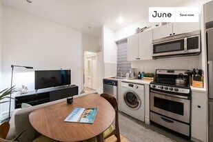 826 9th Ave in New York, NY - Building Photo